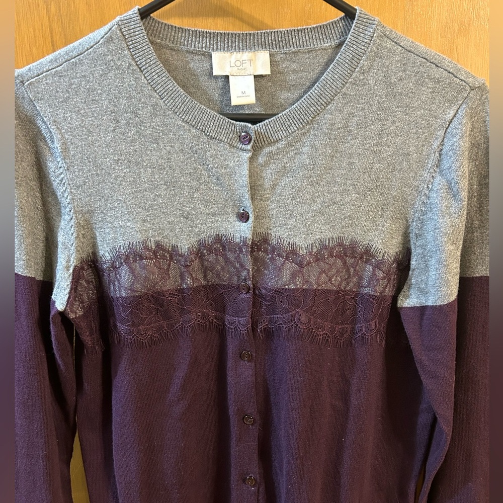 Loft Outlet Purple Gray Lace Button Cardigan Sweater Size Medium - Picture 3 of 4